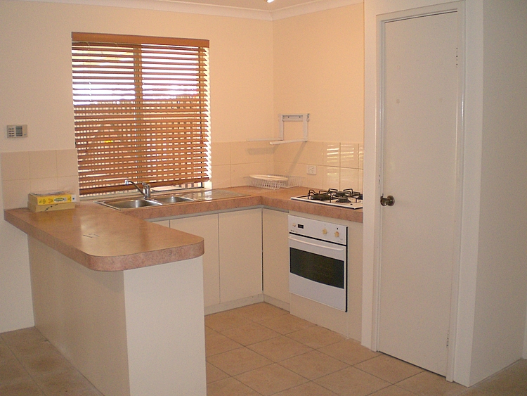 UNDER OFFER Picture 2