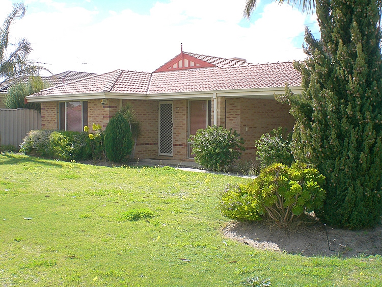 UNDER OFFER Picture 1