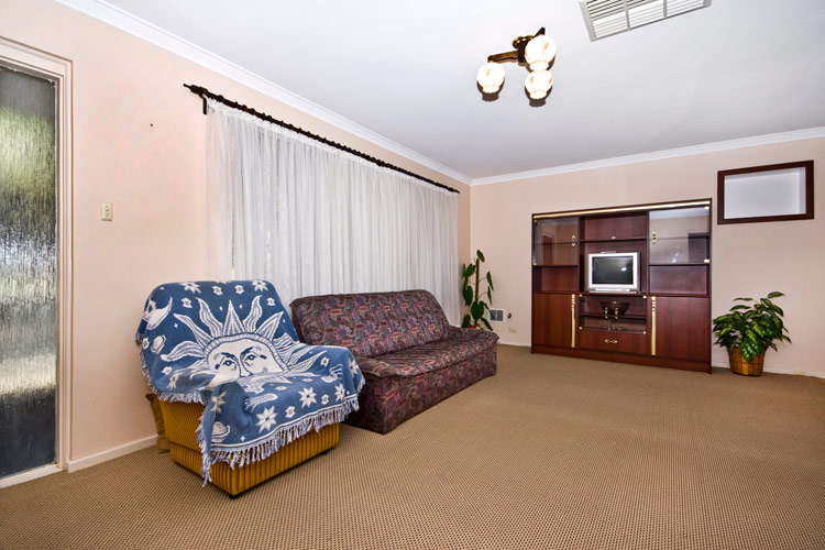 POTENTIAL 4 UNIT DEVELOPMENT SITE!! Picture 3