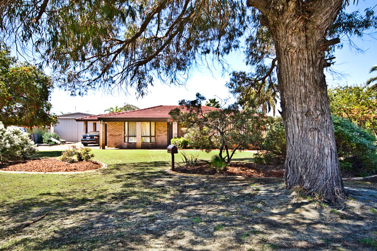 ANOTHER UNDER OFFER BY SOULLA SEMPLE Picture 1