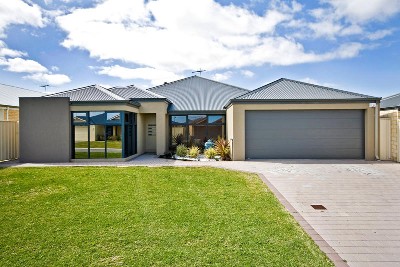 PROPERTY HAS BEEN WITHDRAWN - VIEWING CANCELLED! Picture PROPERTY HAS BEEN WITHDRAWN - VIEWING CANCELLED! Picture