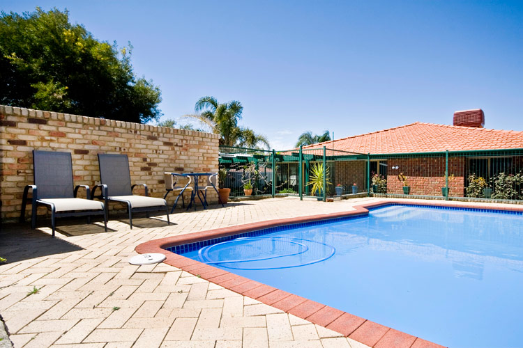 STUNNING PRESENTATION Picture 1