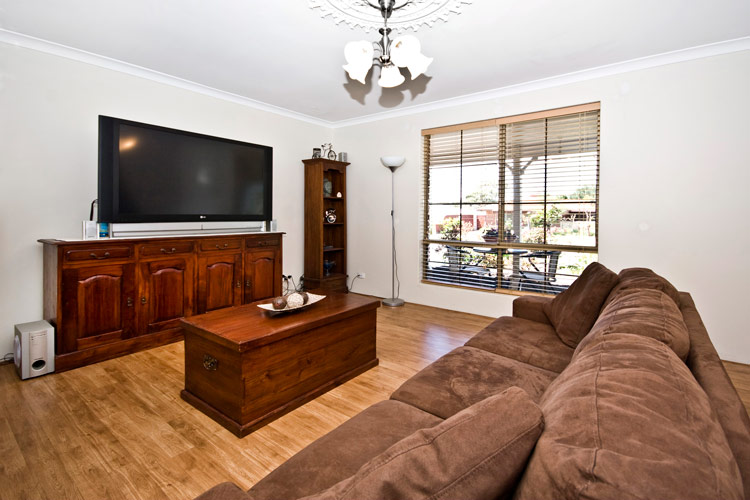 STUNNING PRESENTATION Picture 3