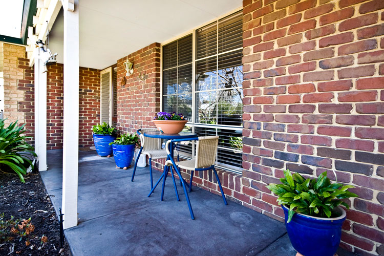 STUNNING PRESENTATION Picture 2