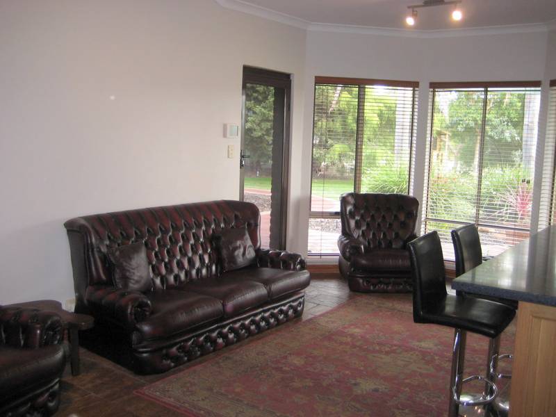 THE SAFEST SUBURB IN PERTH! Picture 3