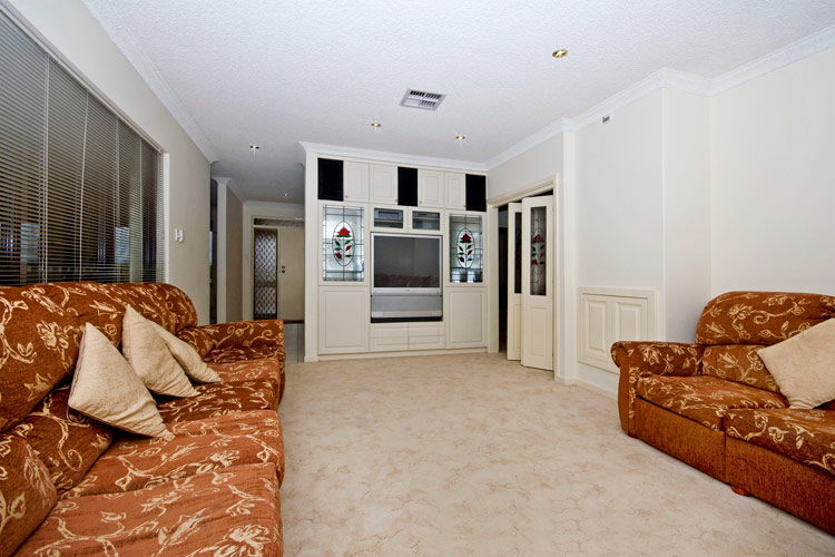 MASSIVE TRIPLEX 1012SQM SITE - REDUCED!!!! - HOME OPEN SAT 30th Jan 1 - 2pm Picture 2