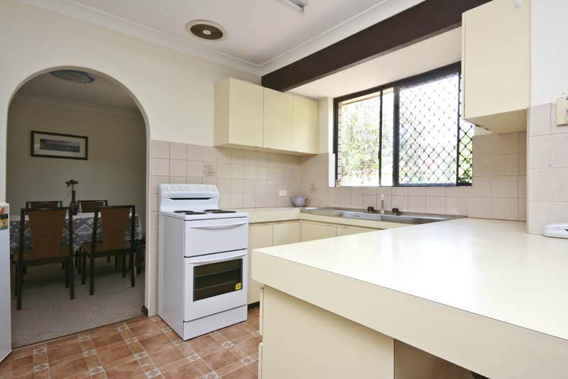 LOOKING FOR YOUR 1ST HOME? Picture 2