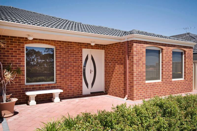 ABSOLUTE QUALITY - HOME OPEN SUN 31ST JAN 2.15-3.00PM Picture 2