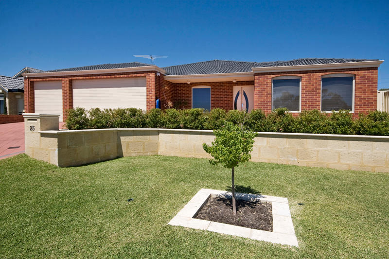 ABSOLUTE QUALITY - HOME OPEN SUN 31ST JAN 2.15-3.00PM Picture 1