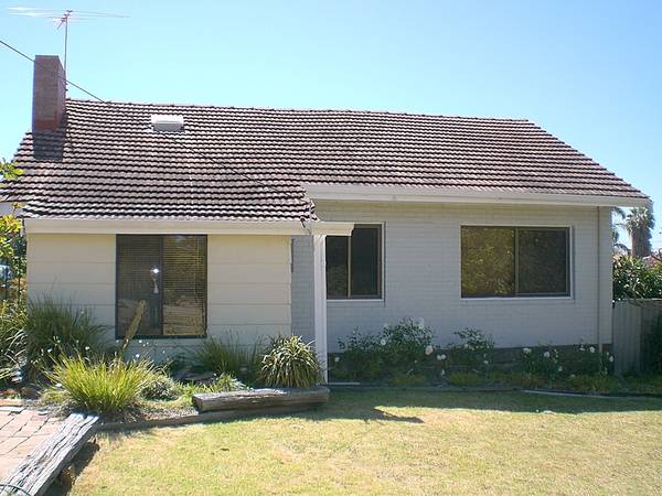 COOBY COTTAGE - PLUS GRANNY FLAT!!! Picture 1