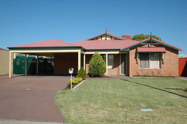 EASY CARE ELEGANCE Picture 1