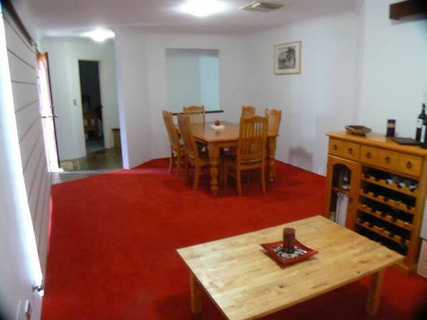 ONE OF THE BEST STREETS IN YANGEBUP Picture 2