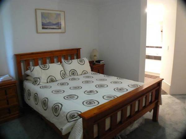 ONE OF THE BEST STREETS IN YANGEBUP Picture 3