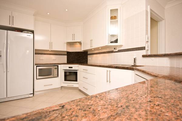 HILLS Lifestyle with Fantastic Views Picture 3