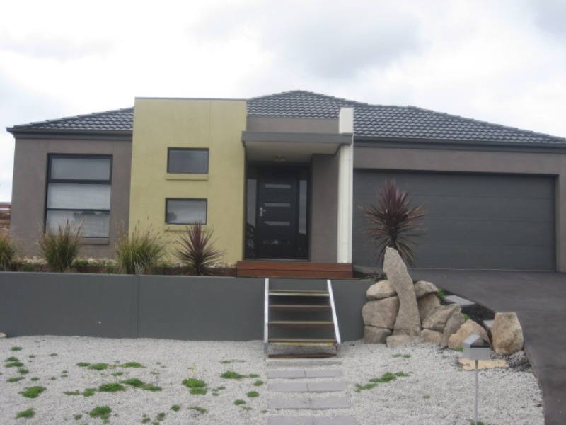 FULLY FURNISHED as New and Trendy Picture 1