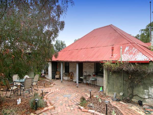 COATH COTTAGE (CIRCA 1860) Picture 2