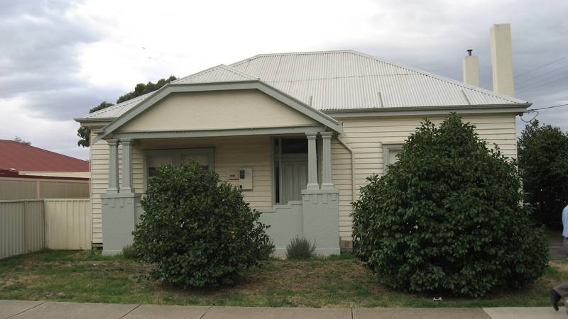 POSITION IS JUST PERFECT Picture 1