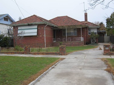 FANTASTIC OPPORTUNITY IN TOP LOCATION Picture