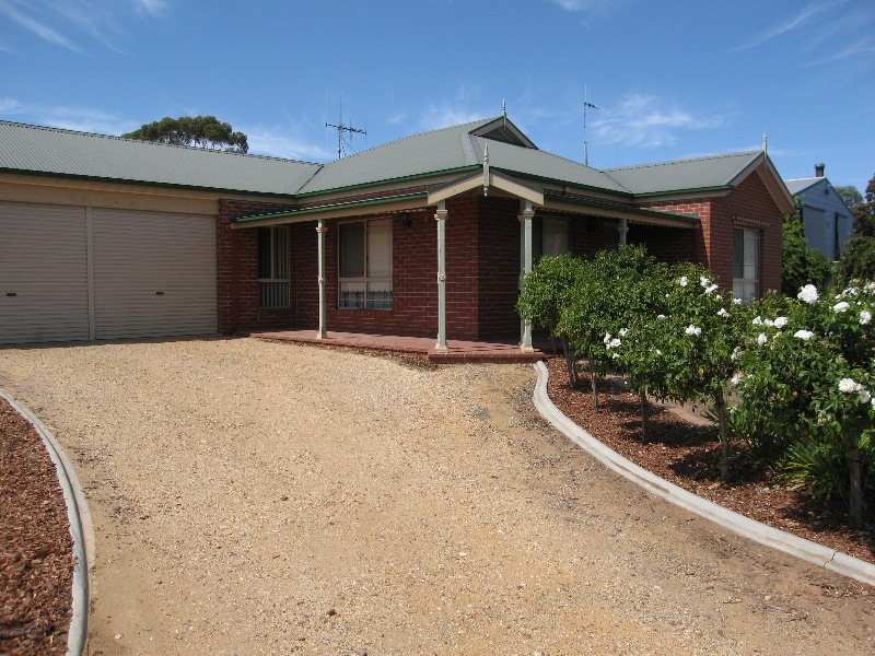 Stunning Property Picture 1