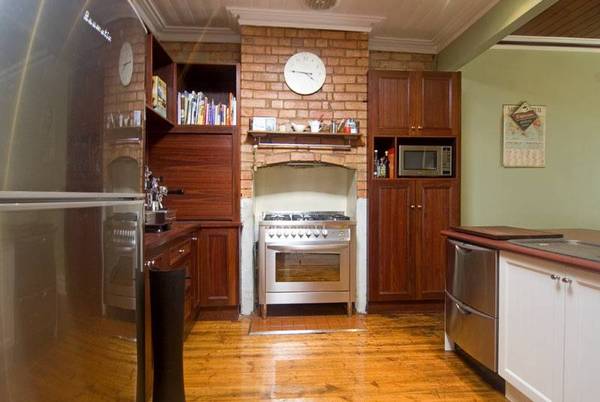 A QUARRY HILL GEM Picture 3