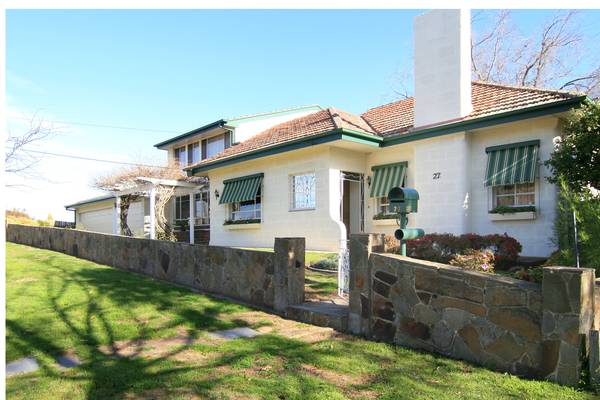 SHEER CLASS, DISTINCTION & STYLE! Picture 2