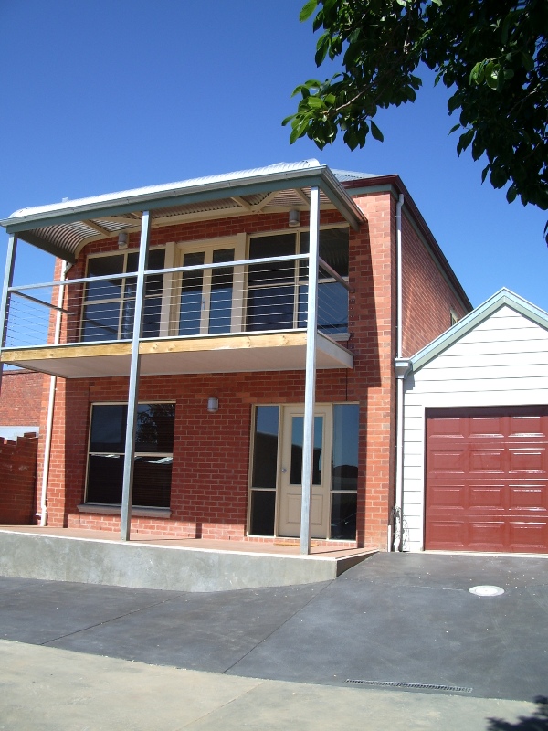 Surrounded by Stunning Views Picture 2