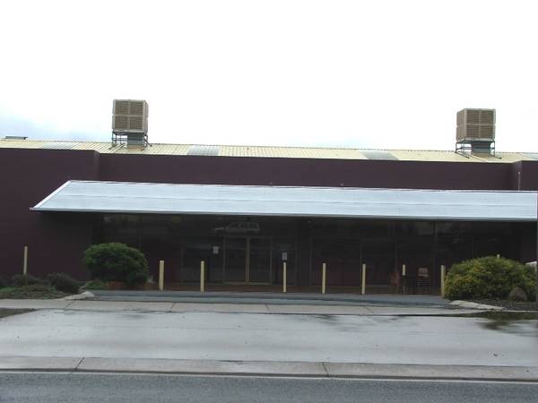 Reception Centre - Warehouse - Showroom Picture 1