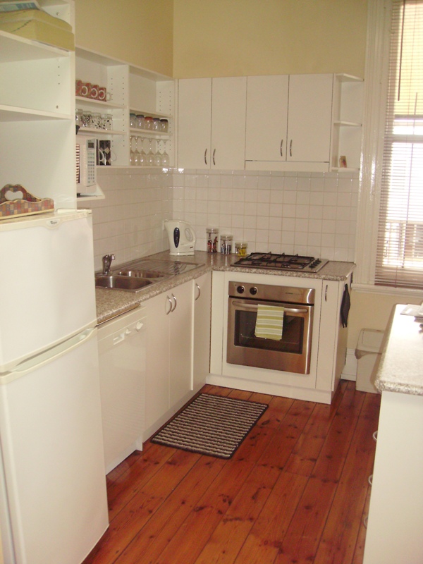 FULLY FURNISHED - Upstairs on Mitchell Picture 2