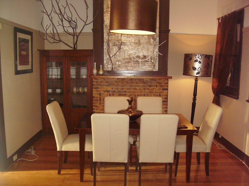 FULLY FURNISHED - Classy Picture 2