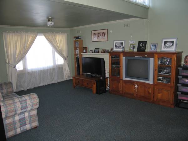 INVESTORS / DEVELOPERS / FIRST HOME BUYERS Picture INVESTORS / DEVELOPERS / FIRST HOME BUYERS Picture