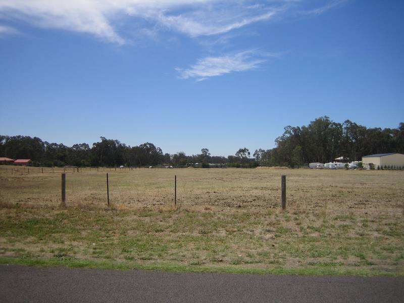 KANGAROO FLAT SUBDIVISION POTENTIAL Picture 3