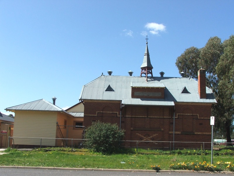 UNIQUE COMMERCIAL COMPLEX Picture 2