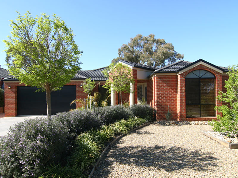 OUTDOOR BISTRO SETTING Picture 1