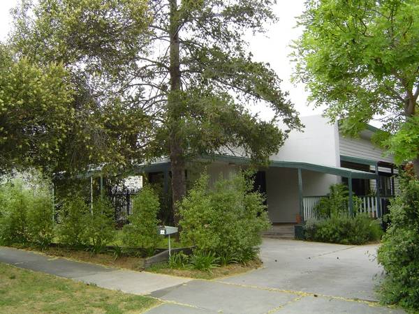 Close to Schools Picture 1