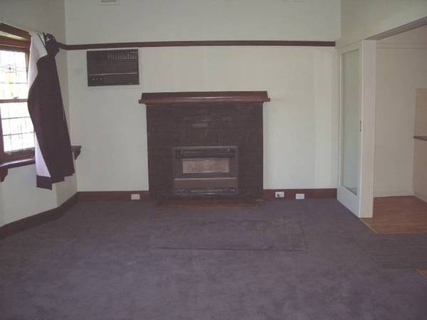 Charming Home, So Close To Town Picture