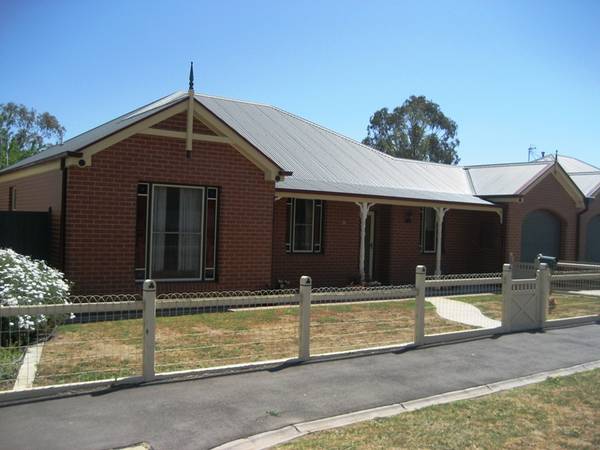 Executive Townhouse Picture 2