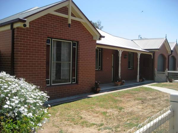 Executive Townhouse Picture 3