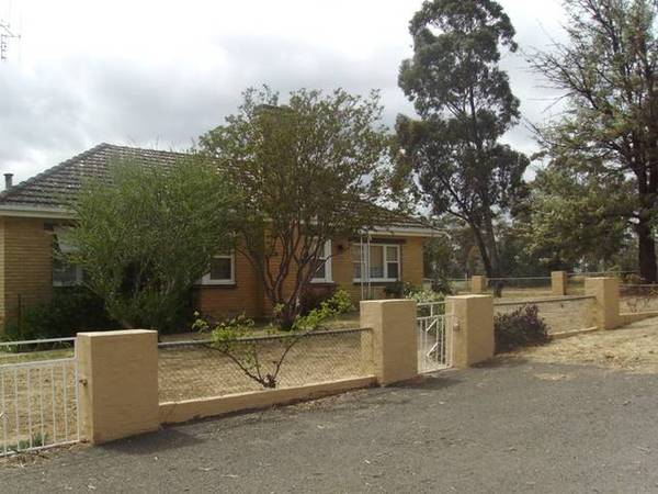 Spacious and Well Located Picture 2