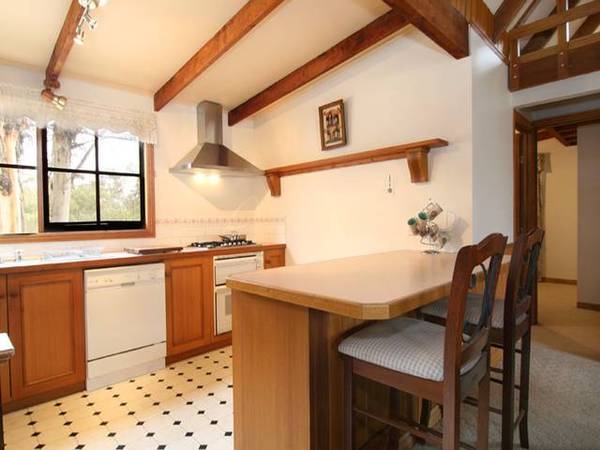 RURAL LIVING AT ITS BEST... Picture