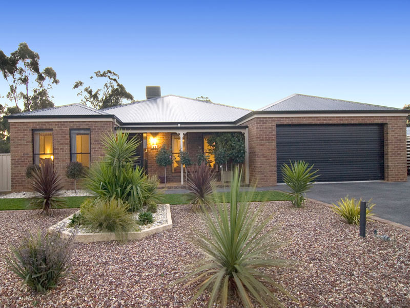 PRESTIGE HOME ON A 1335M2 ALLOTMENT Picture