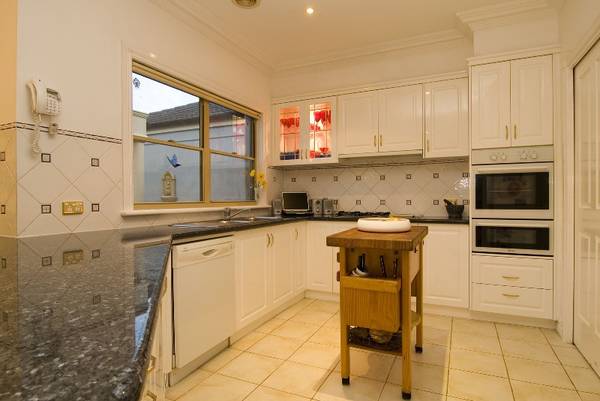 Stunning Executive Home Picture 2