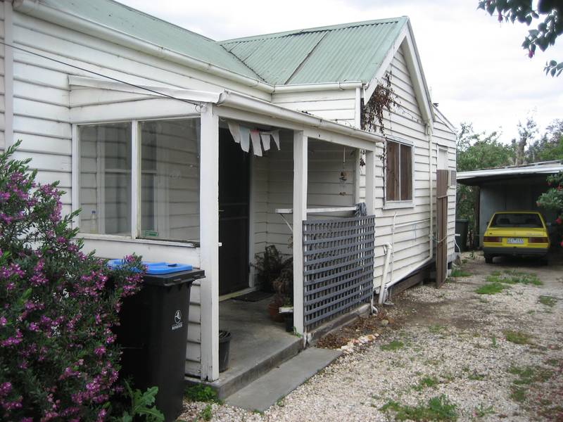 Close to Central Business District Picture 1