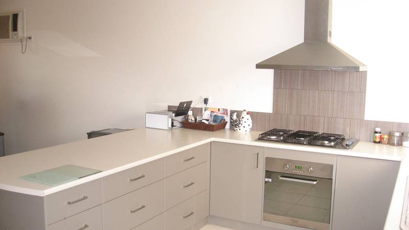 DELIGHTFUL UNIT Picture 2