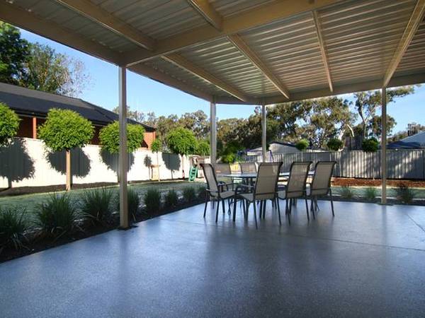 ENTERTAINERS DELIGHT Picture