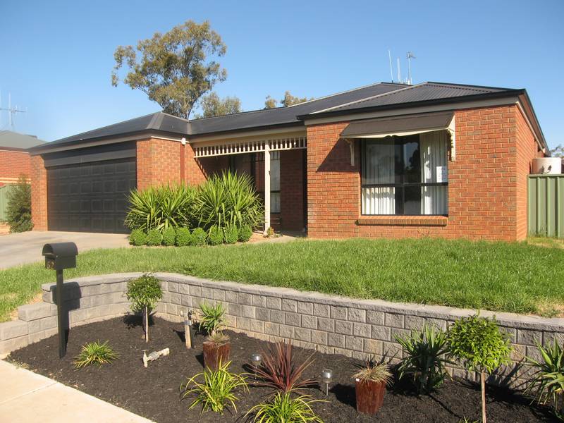 NOTHING LEFT TO DO APART FROM MOVING IN! Picture 1