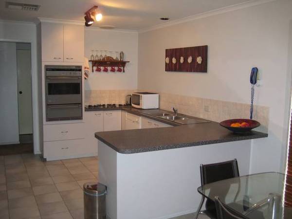 POPULAR KANGAROO FLAT Picture 2