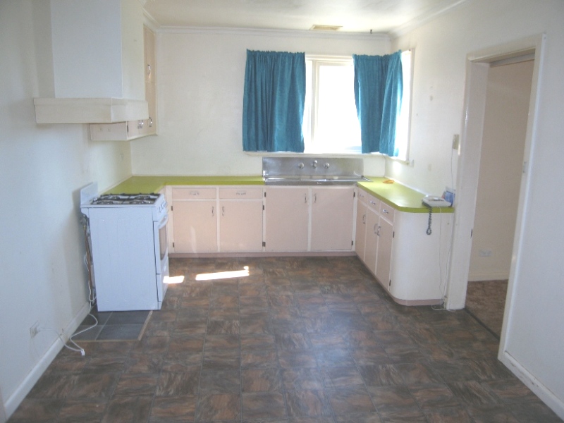 Spacious Weatherboard Home Picture