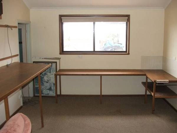 AFFORDABLE WITH POTENTIAL Picture 3