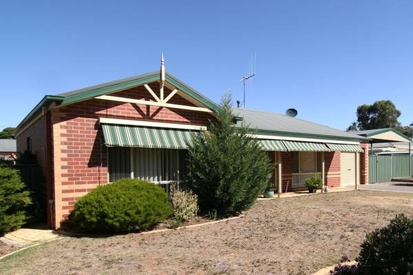 Quiet Court Location Picture 1