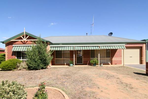 Quiet Court Location Picture 2